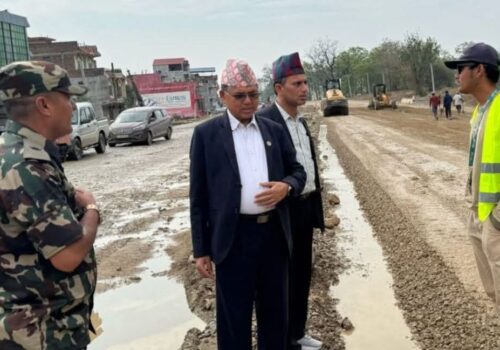 स्थलगत निरिक्षणमा पुग्दा यातायातमन्त्री नै ३ घन्टा फसे दाउन्नेको जाममा