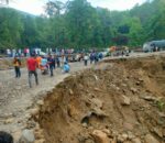 दाउन्ने सडक खण्ड पूर्ण रूपमा अवरुद्ध: यात्रुहरू अलपत्र